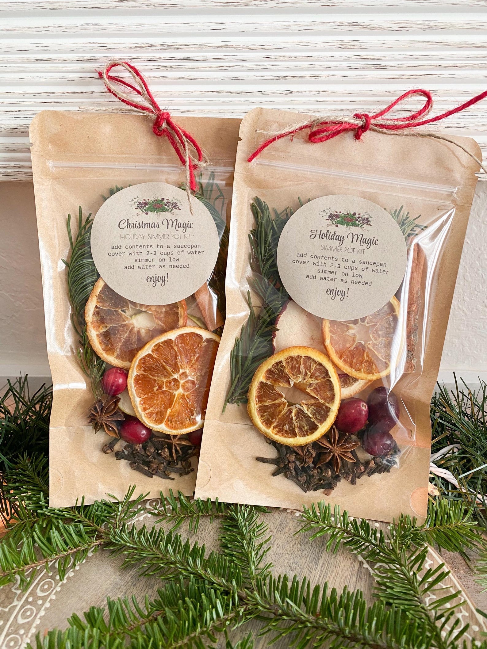 Fill your home with real autumn aroma using natural potpourri or a simple stovetop simmer—dried orange or apple peels, cinnamon sticks, whole cloves, star anise, even a sprig of rosemary.